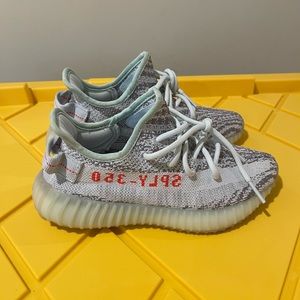 Yeezy Boost 350 V2 ‘Blue Tint’